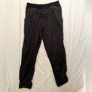 Lululemon black dance pants size 10